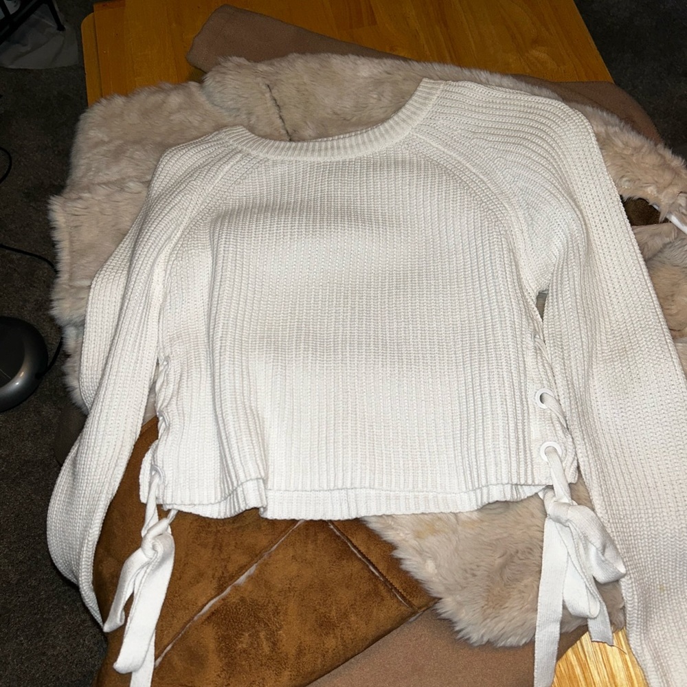 tie croppped sweater